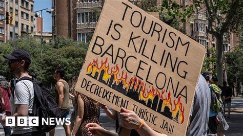 barcelona residents at city hall demanding housing rights and tourism caps