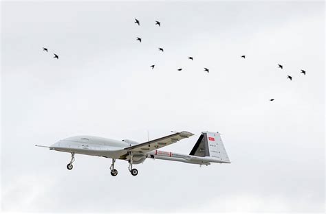 bayraktar tb3 equipped with aselflir-500 sensor in flight