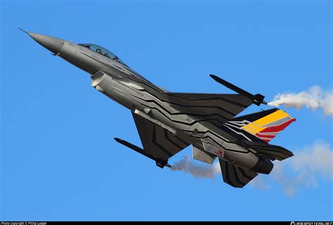 Belgian F-16AM taking off from Jordan during Operation Inherent Resolve mission
