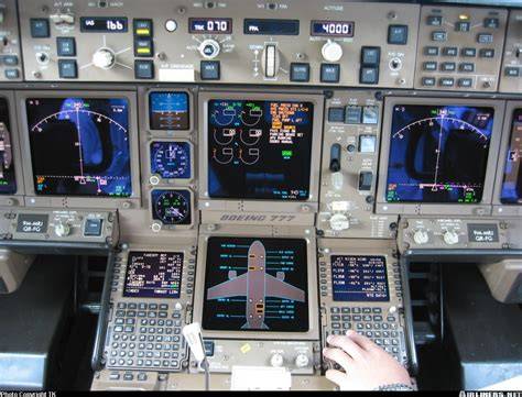 Boeing 777 cockpit FMA autopilot modes primary flight display