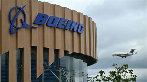 Boeing corporate headquarters financial operations