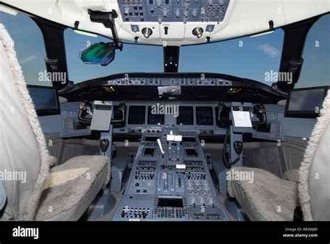 Bombardier Global Express cockpit interior