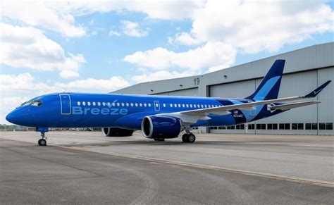 Breeze Airways Airbus A220 taxiing at Las Vegas Harry Reid International Airport