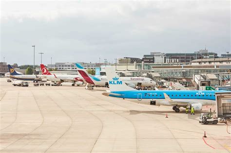 Bremen Airport departure terminal with Ryanair aircraft parked