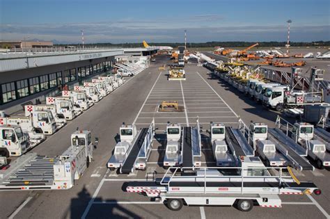 busy cargo handling at Rome Fiumicino Airport for outbound Australia flight