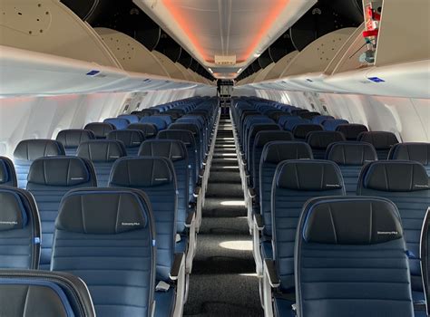 Cabin interior of United Airlines Boeing 737 MAX economy seating inflight