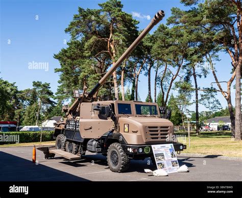 CAESAR 155mm self-propelled howitzer KNDS France field deployment
