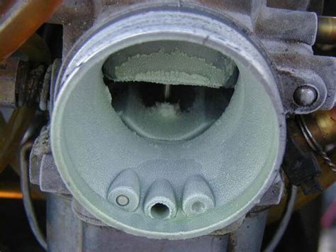 carburetor icing forming inside the venturi throat