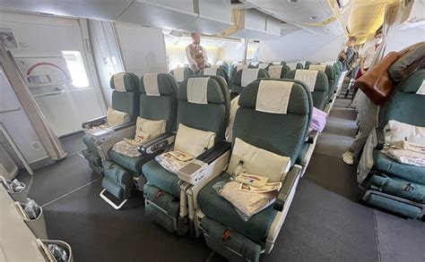 cathay pacific boeing 777 premium economy bulkhead seating jfk-hkg