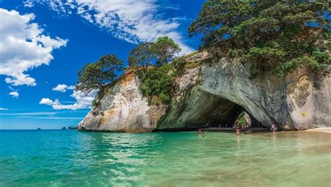 Cathedral Cove beach and natural archway