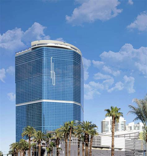 ces las vegas convention center exterior during tech week with attendees