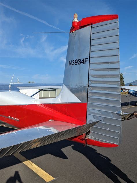 Cessna 172 Land-O-Matic landing gear detail