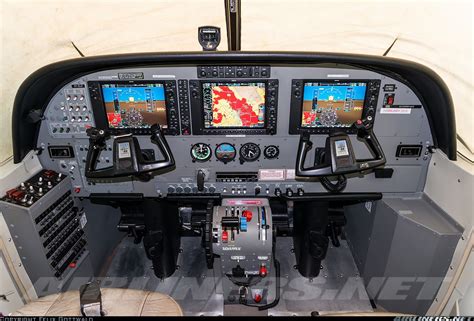 cessna caravan cockpit interior with garmin g1000 avionics system