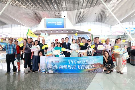 china southern aircraft boarding passengers guangzhou airport direct route reopens with international travelers