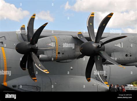Why More Propeller Blades Don't Guarantee Higher Top Speeds in Aircraft ...