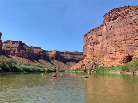 closed tour operator stand in Moab due to low international bookings