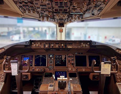 cockpit interior of united boeing 767 during mid-atlantic crossing