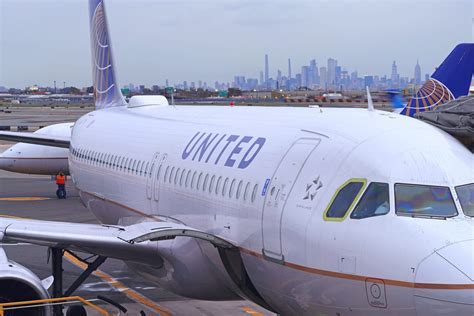 commercial aircraft grounded at Newark Liberty Airport during ATC system failure