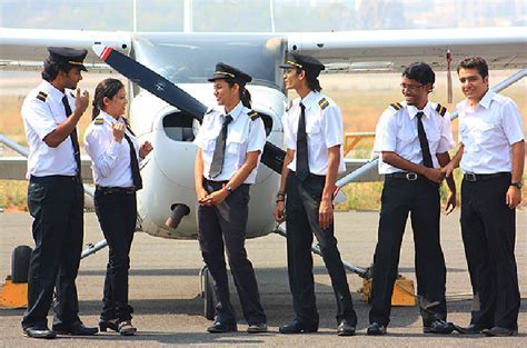 commercial pilot student practicing landing at Indian flying school