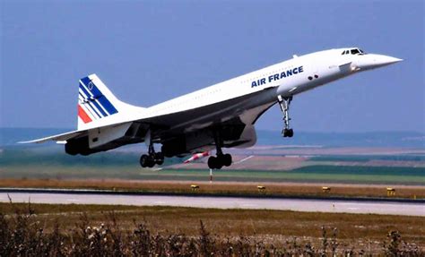 Concorde flying display Paris Air Show Le Bourget