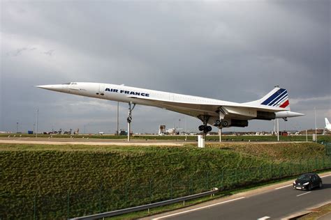 Concorde supersonic passenger aircraft Mach 2 flight