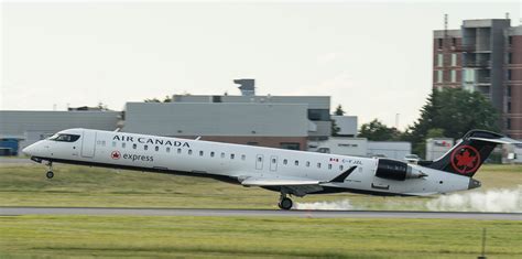 crj550 at ottawa macdonald-cartier international airport