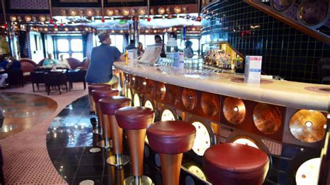 cruise ship bar late night passengers alcohol and safety concern