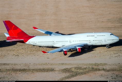 decommissioned boeing 747-400 stored in Mojave desert