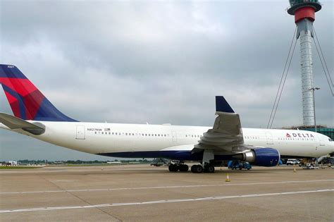 Delta Air Lines A321 taxing at Orlando International Airport after return to service