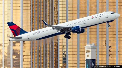 Delta Air Lines A321neo taxiing at Los Angeles International Airport