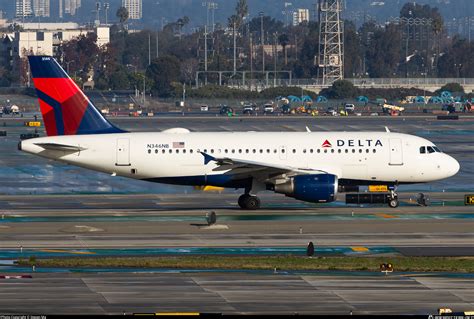 Delta Air Lines Airbus A319 at Los Angeles International Airport bound for Vancouver