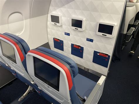 Delta Air Lines Airbus A321neo cabin interior first class seats