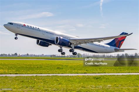 Delta Air Lines Airbus A330neo approaching Nice Côte d’Azur Airport over Mediterranean coast