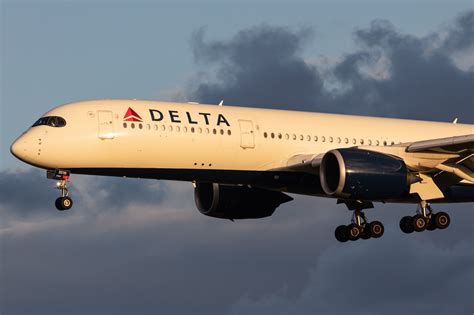 Delta Air Lines Airbus A350 cockpit long haul flight deck controls