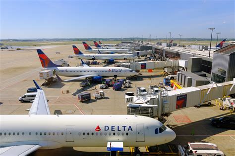 Delta Air Lines aircraft departing London Gatwick Airport before service withdrawal