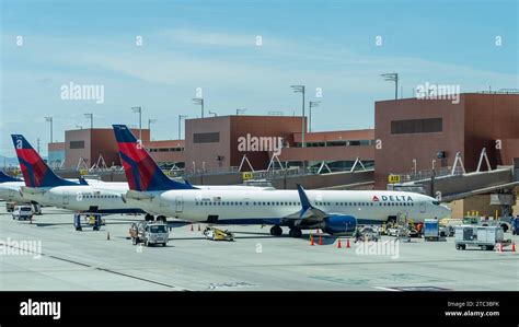 delta air lines aircraft lineup at salt lake city international airport