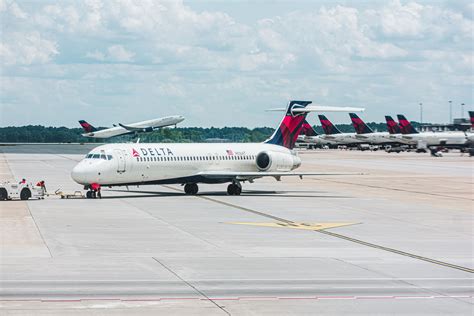 Delta Air Lines Boeing 717 parked at Minneapolis–St. Paul International Airport
