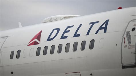Delta Air Lines crew scheduling and flight operations center supporting disruption recovery