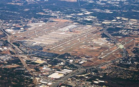 Delta Air Lines jet on final approach to Hartsfield-Jackson Atlanta International Airport