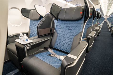 Delta Airbus A321neo cabin layout with extra legroom economy