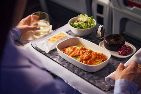 Delta Premium Select meal service tray with upgraded dining presentation