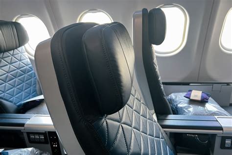 Delta Premium Select seat with legrest and headrest