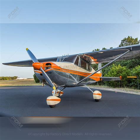 Detailed mahogany model of a Cessna 172 Skyhawk
