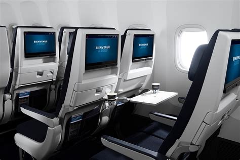economy class new seats with bluetooth and usb on air france boeing 777-300er singapore paris route