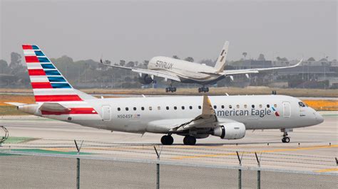 Embraer E-175 American Eagle at Los Angeles International Airport