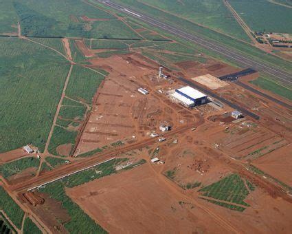 Embraer Gavião Peixoto runway