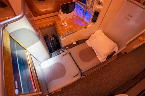 Emirates A380 business class flat bed inflight dining service