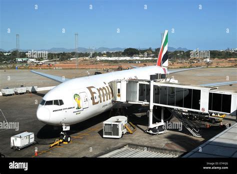 Emirates Boeing 777 on approach to Rio de Janeiro Galeão Airport