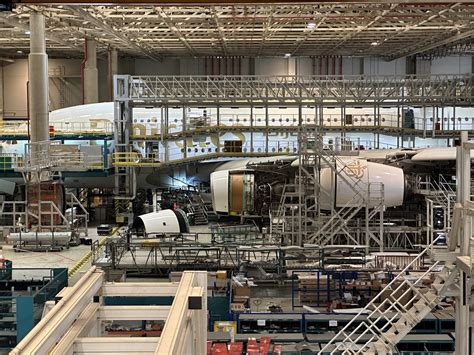 Emirates Dubai engineering facility Airbus A380 Boeing 777 aircraft retrofit program