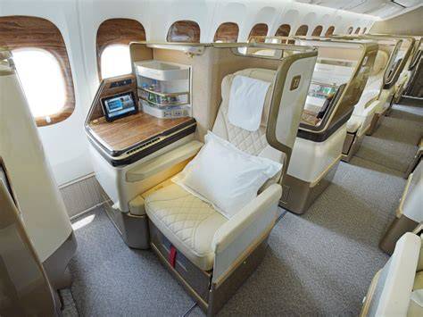 Emirates retrofitted Boeing 777 business class suite with staggered 1-2-1 layout